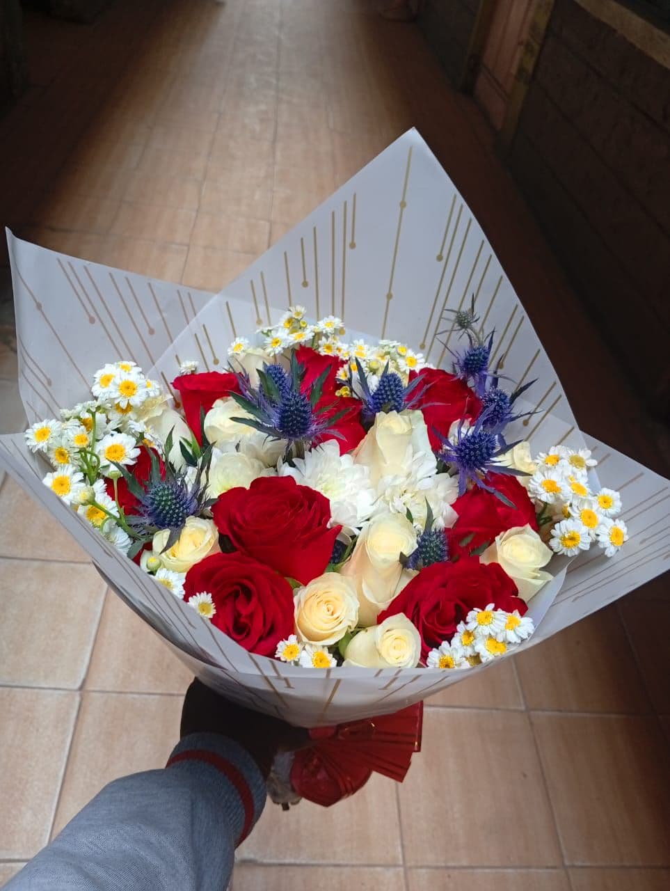 2000 and below flowers from best-flower-shop-in-kitengela-town-fresh-blooms-and-same-day-deliveryy"